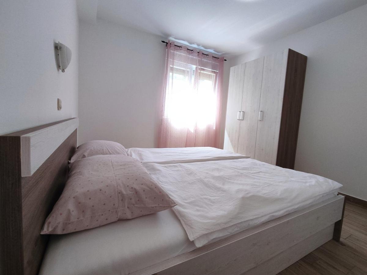 Apartments Jaska Супетарска-Драга Экстерьер фото